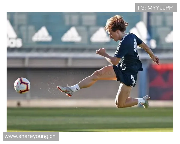 罗德里与胡桑诺夫伤愈归队积极恢复训练备战新赛季