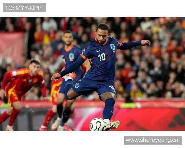 德佩31岁身价900万在巴甲闪耀世预赛6场7球助荷兰队双榜首