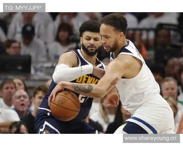 华子承担持球防守责任芬奇希望减轻麦丹犯规压力 华子承担持球防守责任芬奇希望减轻麦丹犯规压力