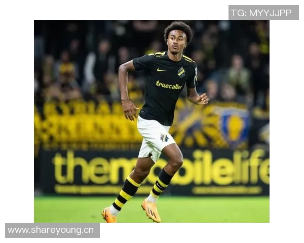 拜仁派球探考察费耶诺德19岁右后卫雷德引发关注 拜仁派球探考察费耶诺德19岁右后卫雷德引发关注