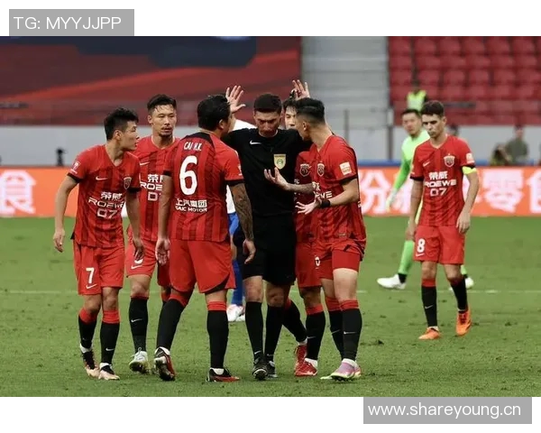 海港申花再度对决争冠之路海港领先两分悬念迭起期待最后一轮决战