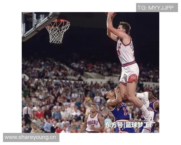 阿杜蒂耶罗在G联盟上演惊天隔扣防守球员被撞翻在地