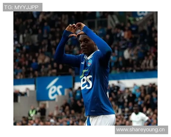 荷兰队官方宣布补招斯特拉斯堡22岁前锋埃梅加加入国家队