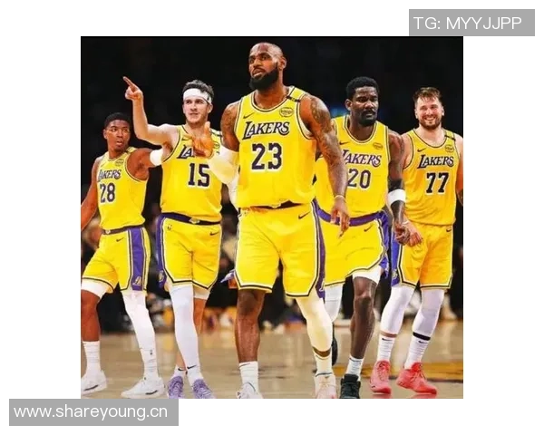 巴爷点评独行侠交易东契奇为何未能引进里夫斯令人震惊