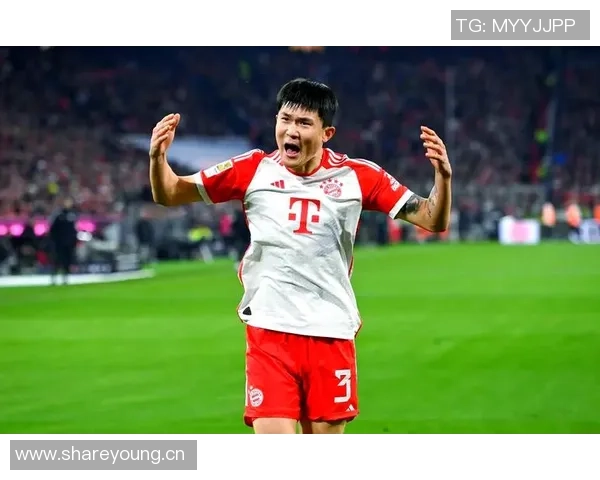 金玟哉在比赛中的惊人失误引发热议与质疑是否符合拜仁标准