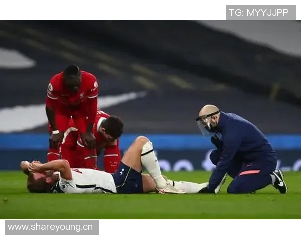 亨特膝盖受伤缺席下半场阿特金森称不必冒险继续比赛