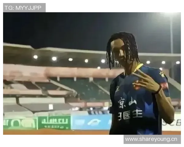 彝族球员日火瓦体随津门虎试训引关注曾因飞踹裁判遭争议