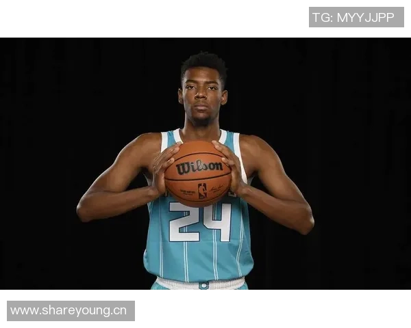 考辛斯称拉梅洛为黄蜂最佳球员但绝对领袖之位仍需争夺 考辛斯称拉梅洛为黄蜂最佳球员但绝对领袖之位仍需争夺