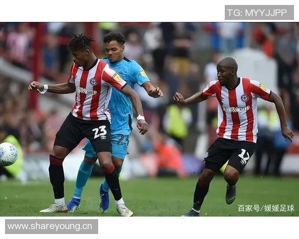 梅开二度的拉斐尔维加助力帕尔梅拉斯逆转胜利展现伟大比赛精神