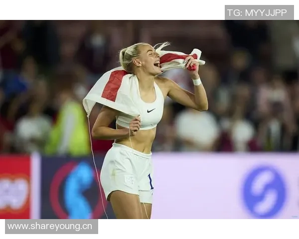 曼城女足前锋的前女友年仅27岁不幸遇车祸离世未系安全带引发关注