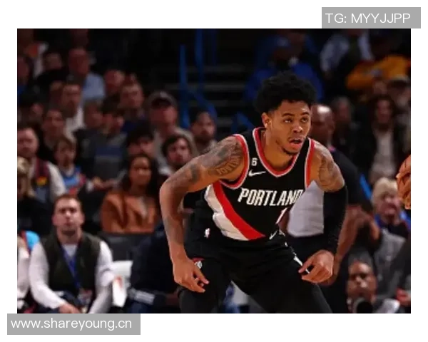 豪泽赞安芬尼西蒙斯状态火热期待他在场上大展身手 豪泽赞安芬尼西蒙斯状态火热期待他在场上大展身手