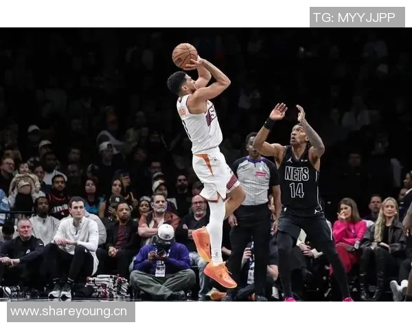 外线双星闪耀狄龙三分全中阿伦稳健发挥助力球队上半场表现